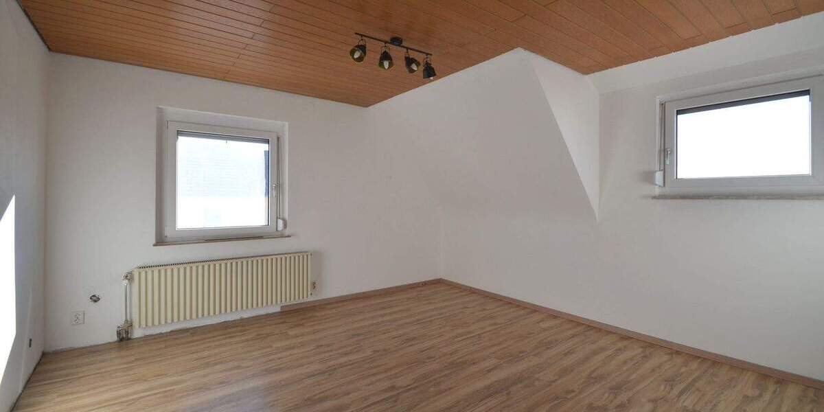 Mehrfamilienhaus, Wohnhaus Rutesheim - 7 Zimmer, 178 m&sup2;, 538.000&euro; | Angebot:25704324