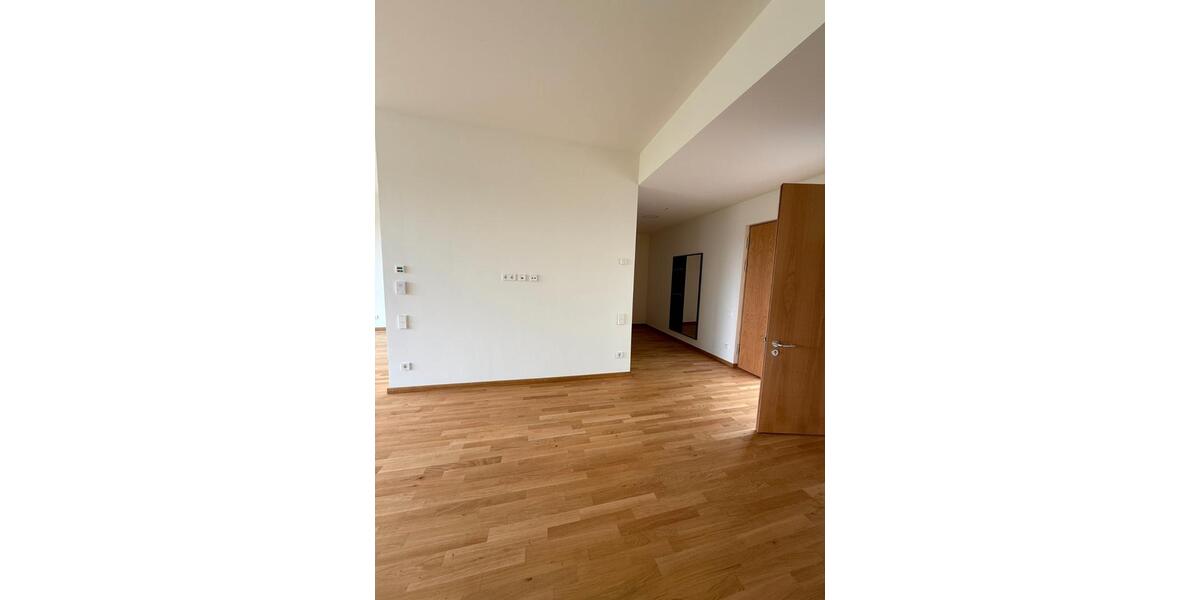 Etagenwohnung Illingen - 1 Zimmer, 65 m&sup2;, 780&euro; | Angebot:26414152