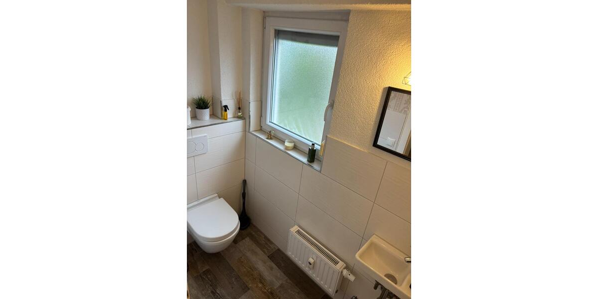 Familienfreundliche 5-Zimmer-Wohnung mit Balkon, Garten & Garage 5 zimmer