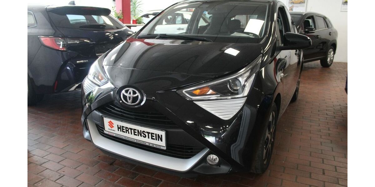 Toyota Aygo (X) 31.002 km 12.800 &euro; Karlsruhe 76185