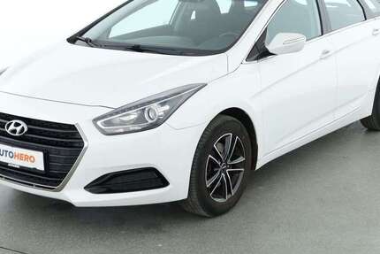 Hyundai i40 90.764 km 10.100 € Stuttgart 70195