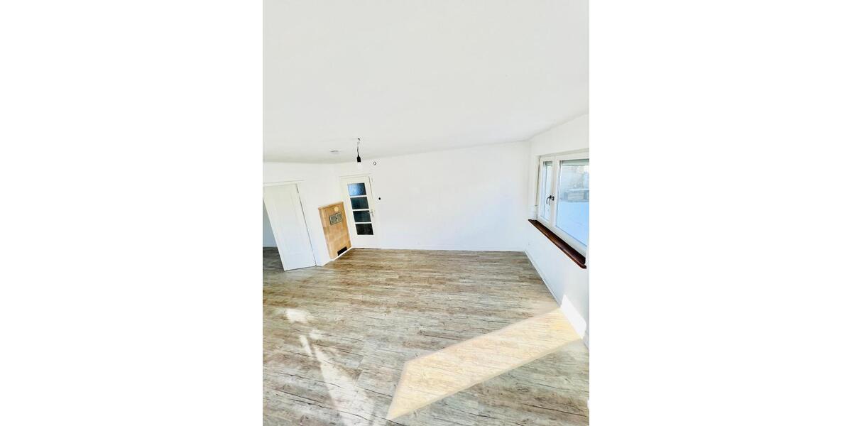 3-Zi.-EG-Whg in PF-Eutingen – Erstbezug Bad & überdachte Terrasse 3 zimmer