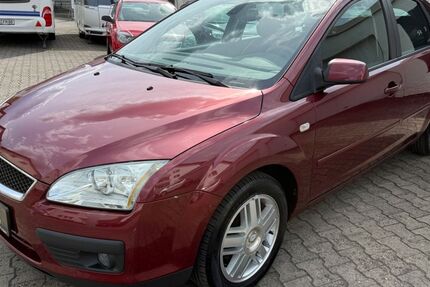 Ford Focus 63.200 km 3.980 &euro; Gaggenau 76571