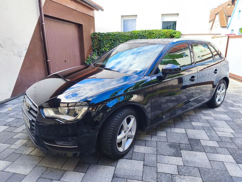 Audi A3 118.000 km 11.499 € Karlsruhe 76187
