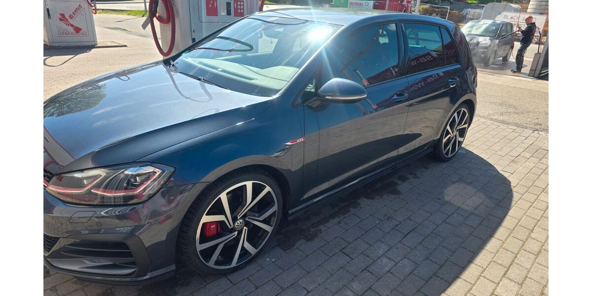 VW Golf 75.953 km 22.990 &euro; Calw 75365