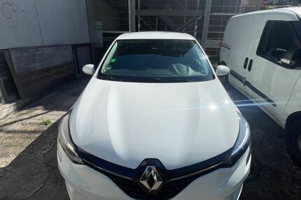 Renault Clio 65.000 km 10.850 € Stuttgart 70469