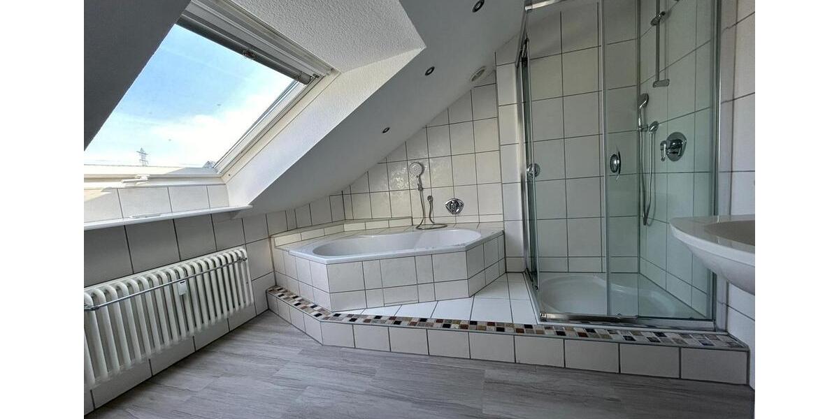 Dachgeschoßwohnung Karlsdorf-Neuthard Neuthard - 3 Zimmer, 74 m&sup2;, 800&euro; | Angebot:26178562