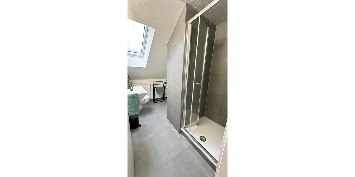 Klein, aber fein - Zimmer in 5er WG für Student 1 zimmer