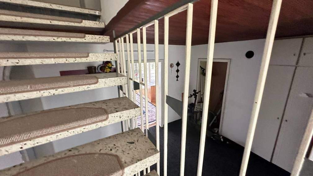 Mehrfamilienhaus, Wohnhaus Ostelsheim - 9 Zimmer, 210 m&sup2;, 750.000&euro; | Angebot:25737007