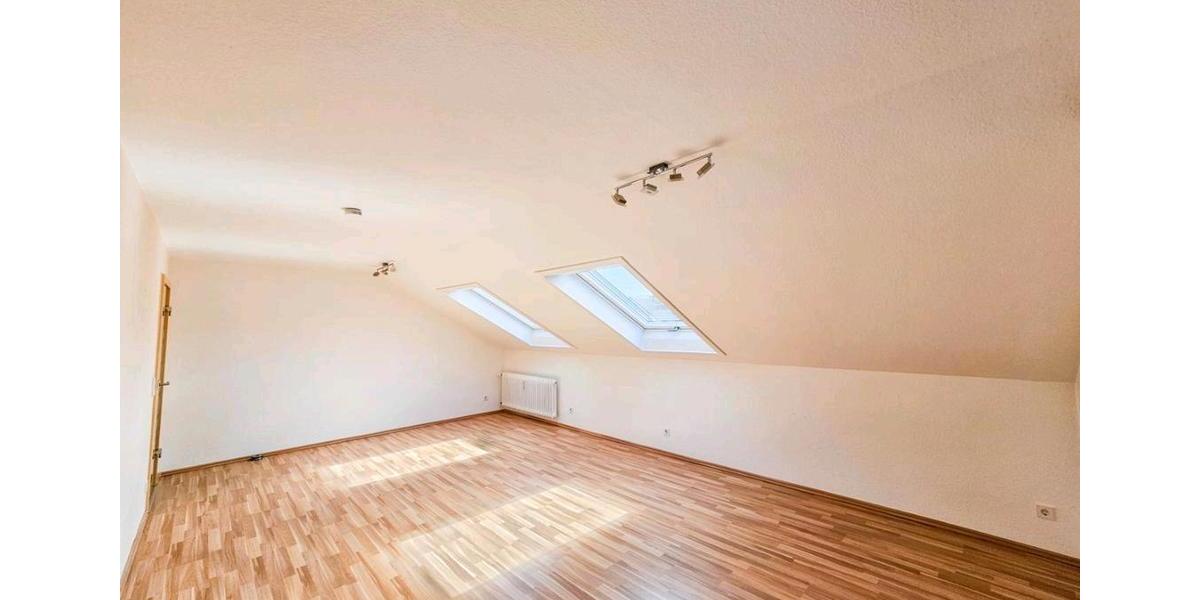 Dachgeschoßwohnung Birkenfeld - 3 Zimmer, 70 m&sup2;, 820&euro; | Angebot:26431333
