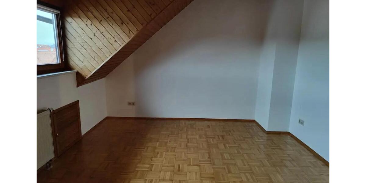 Dachgeschoßwohnung Karlsruhe Grötzingen - 3.5 Zimmer, 100 m&sup2;, 1.679&euro; | Angebot:26429155