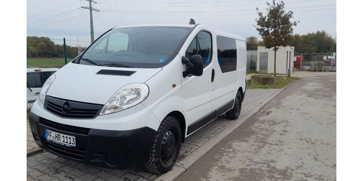 Opel Vivaro 138.000 km 7.990 &euro; Königsbach-Stein 75203