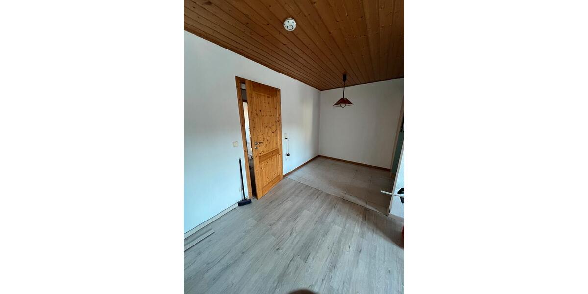Etagenwohnung Pforzheim Nordstadt - 2 Zimmer, 59 m&sup2;, 650&euro; | Angebot:25350377