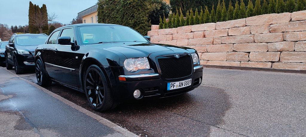 Chrysler 300C 275.000 km 7.999 &euro; Engelsbrand 75331