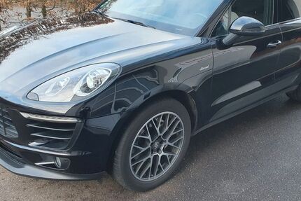 Porsche Macan 219.000 km 25.700 &euro; Pforzheim 75179