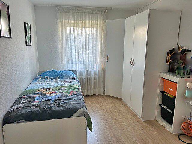 Etagenwohnung Pforzheim Sonnenberg - 4 Zimmer, 100 m&sup2;, 1.000&euro; | Angebot:26616724
