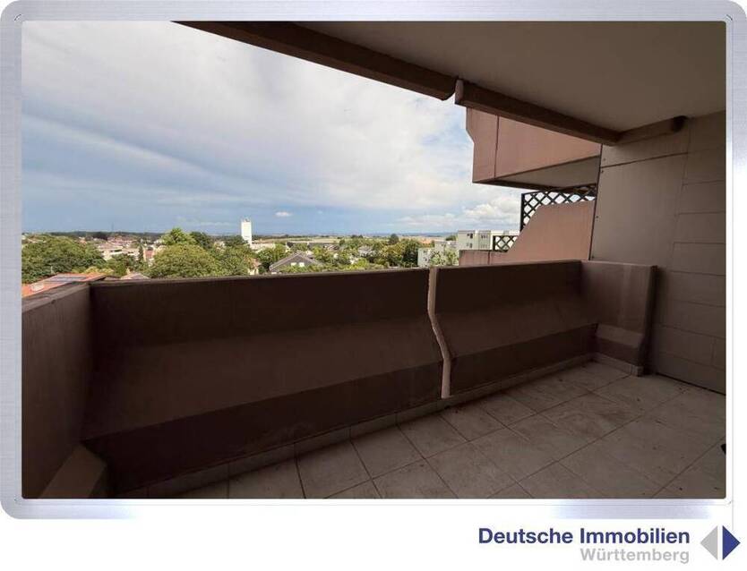 Renovierte 3-Zimmer Etagenwohnung (4.OG) mit Stellplatz in Heimerdingen