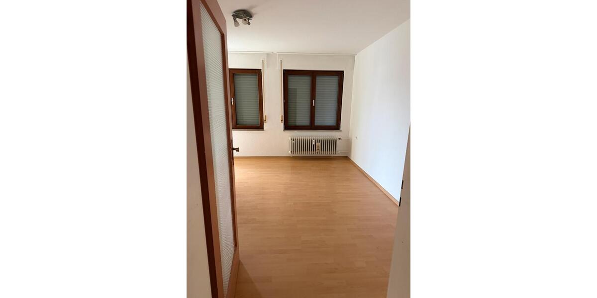 Etagenwohnung Sindelfingen Darmsheim - 3 Zimmer, 75 m&sup2;, 1.100&euro; | Angebot:26441817