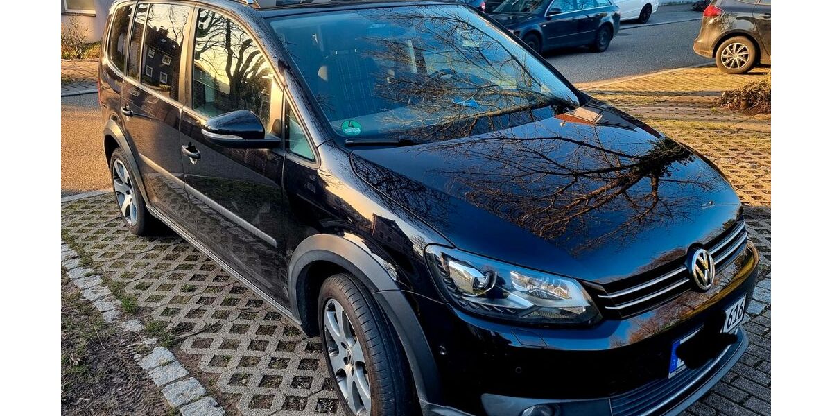 VW Touran 163.000 km 8.100 &euro; Vaihingen 71665