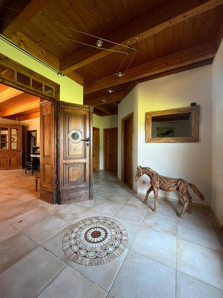 Mediterranes Einfamilienhaus in ruhiger Lage. Provisionsfrei, da Privatverkauf !!!