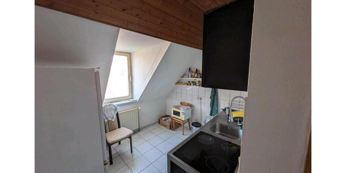 Dachgeschoßwohnung Karlsruhe Südstadt - 4 Zimmer, 70 m&sup2;, 420&euro; | Angebot:26626715