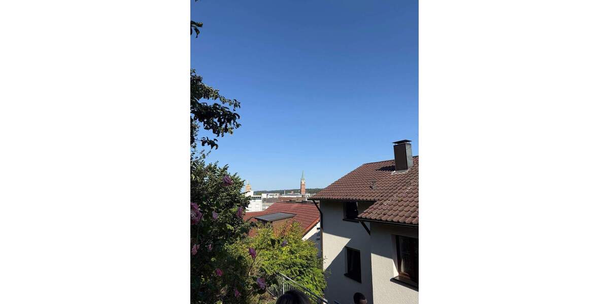 Renovierte 3-Zimmer-Wohnung in attraktiver Halbhöhenlage - Stilvoll wohnen oder solide investieren 3 zimmer