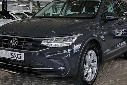 VW Tiguan 87.850 km 23.890 &euro; Karlsruhe 76185