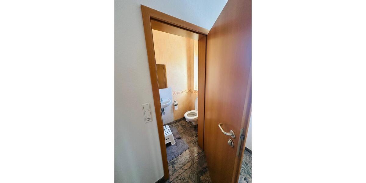 Einfamilienhaus Sersheim - 6 Zimmer, 160 m&sup2;, 1.850&euro; | Angebot:26253378