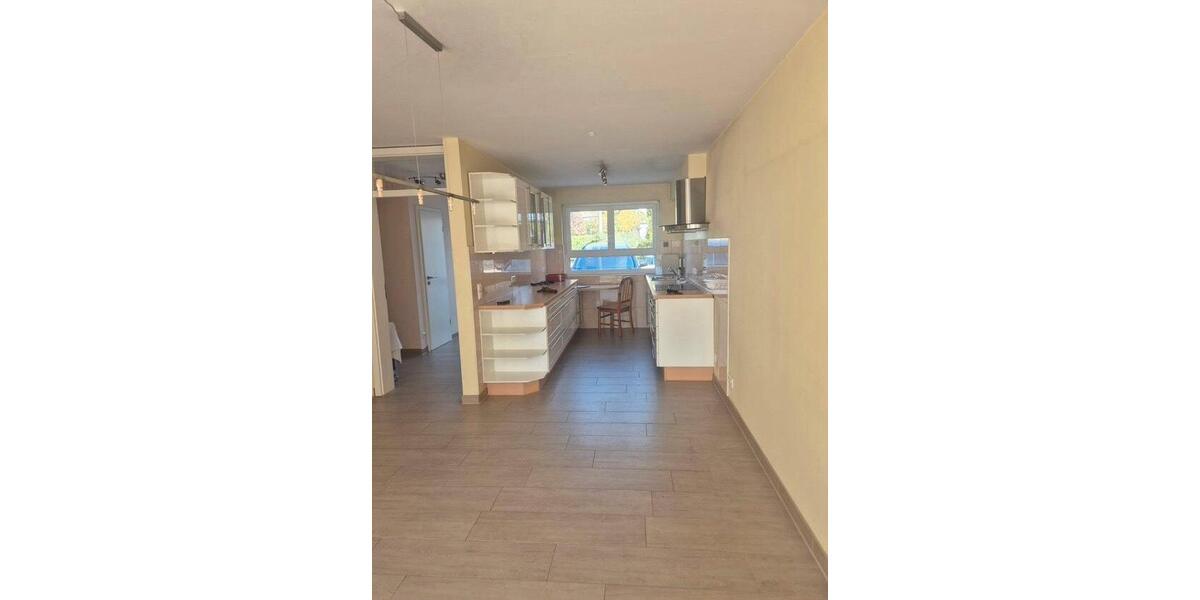Reihenhaus Gerlingen - 6 Zimmer, 160 m&sup2;, 670.000&euro; | Angebot:26921858