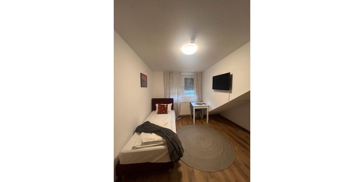 Etagenwohnung Pforzheim - 1 Zimmer, 15 m&sup2;, 700&euro; | Angebot:26135986