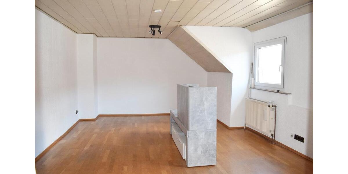 Etagenwohnung Pforzheim Nordstadt - 3 Zimmer, 71 m&sup2;, 240.000&euro; | Angebot:26672313