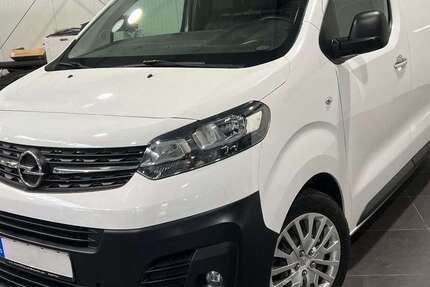 Opel Vivaro 87.000 km 16.995 € Bretten 75015