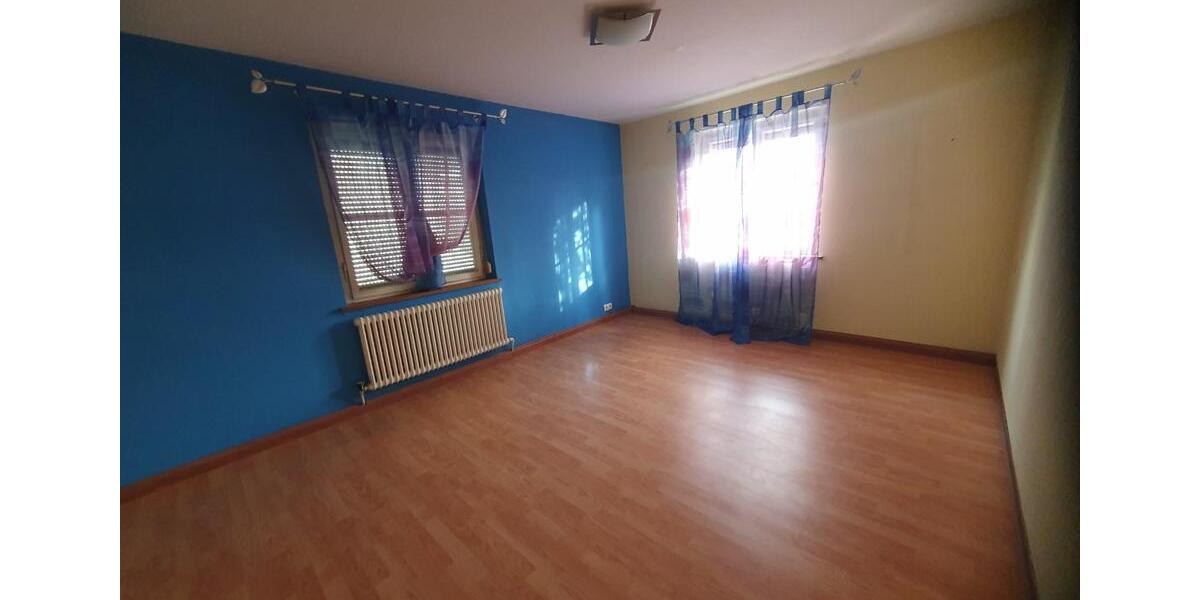 Doppelhaushälfte mit Garten in Leonberg (zentrale Lage) 6 zimmer