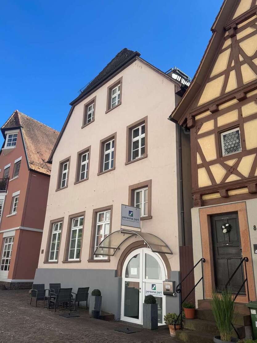 Haus zum Mieten in Ettlingen 2.400 € 172 m² 6 zimmer