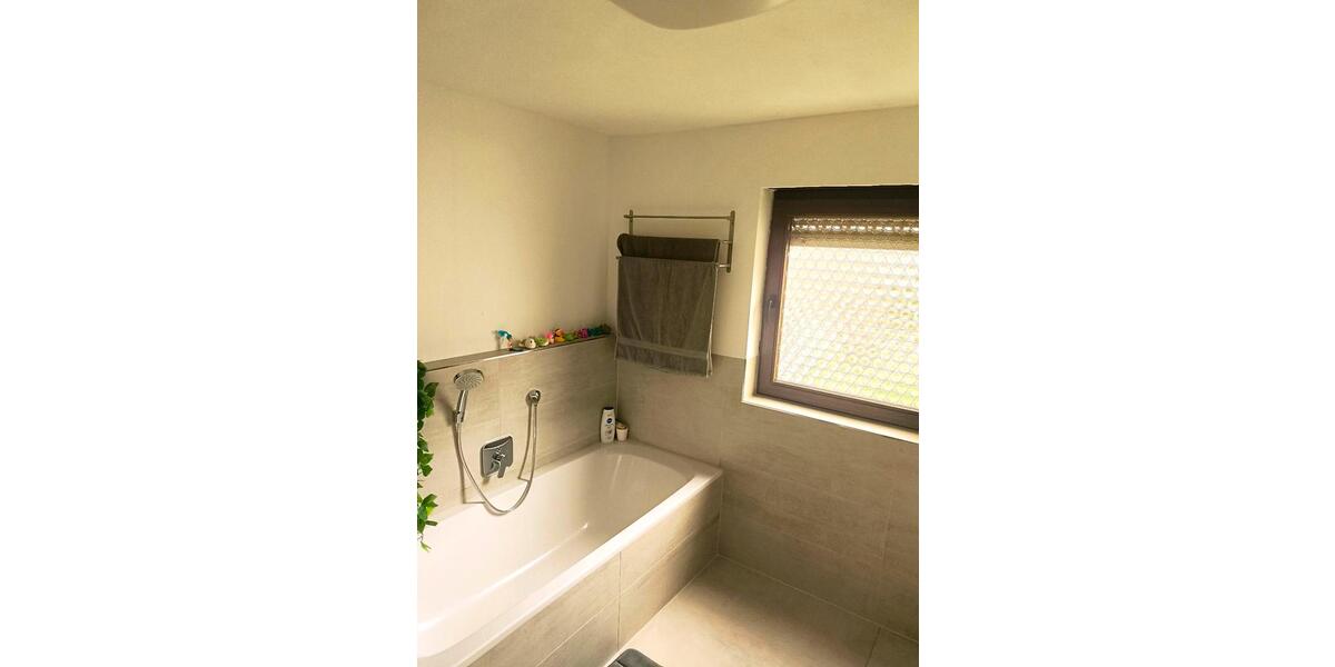 Erdgeschoßwohnung Wiernsheim - 4 Zimmer, 120 m&sup2;, 365.000&euro; | Angebot:26889084