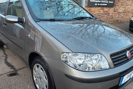 Fiat Punto 152.000 km 1.999 &euro; Karlsruhe 76131