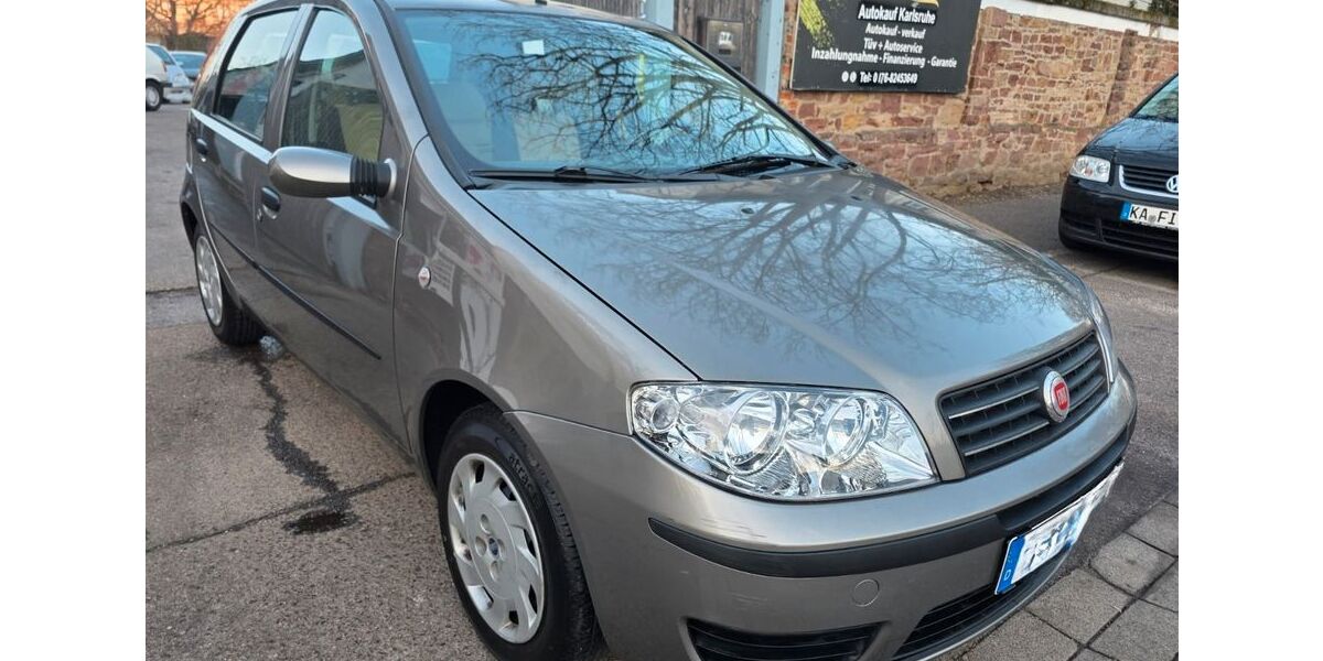 Fiat Punto 152.000 km 1.999 &euro; Karlsruhe 76131