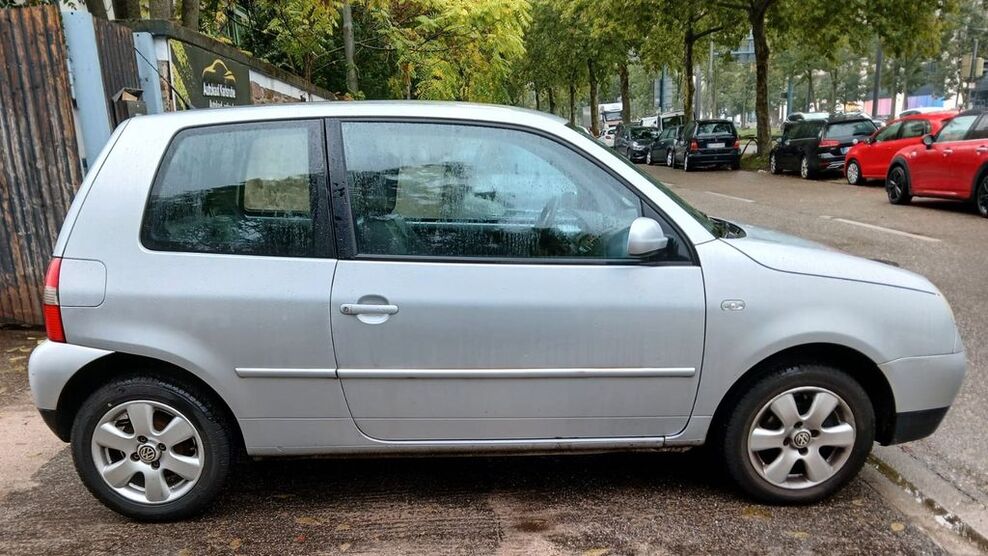 VW Lupo 233.000 km 899 € Karlsruhe 76131