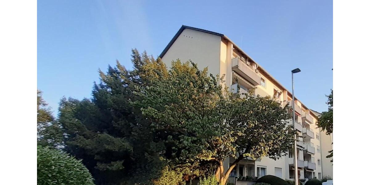 Helle 3-ZKB mit Tageslichtbad in der KA-Oststadt zu verkaufen 3 zimmer