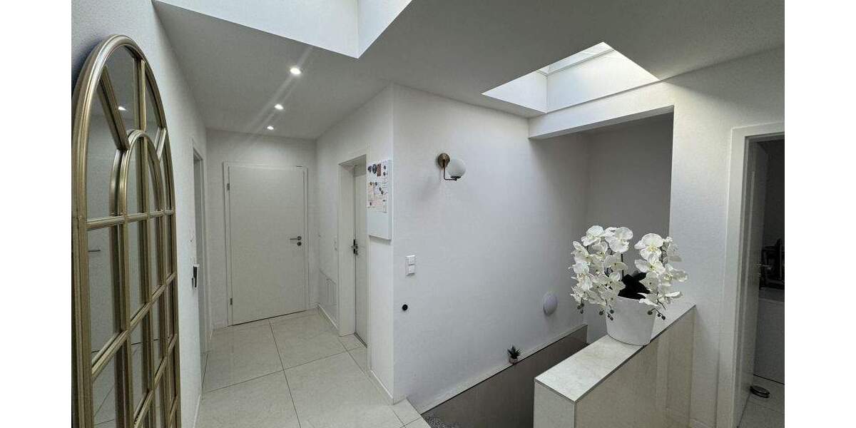 4 Wohnungen + 1 Laden - Attraktives Wohn- und Geschäftshaus in zentraler Lage von Pforzheim-Eutingen 1 zimmer