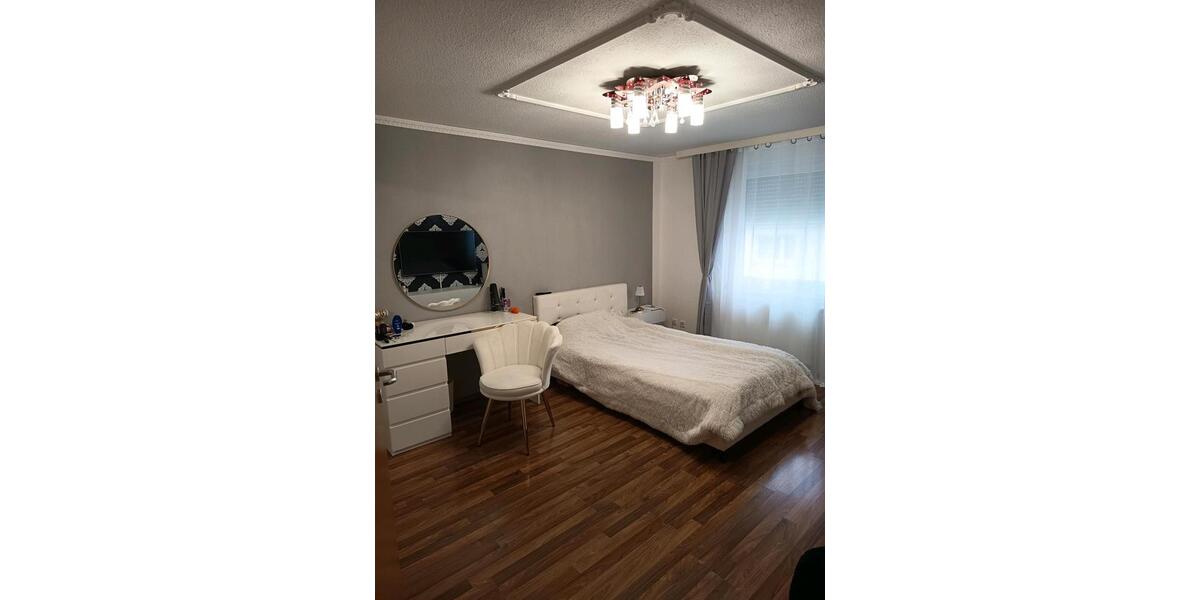 Etagenwohnung Pforzheim Nordstadt - 4 Zimmer, 110 m&sup2;, 359.000&euro; | Angebot:27166097