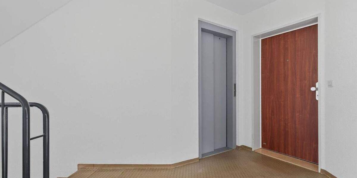 Urban wohnen, ruhig leben - helle 2-Zimmer-Wohnung mit Tiefgaragenstellplatz in der Karlsruher Oststadt 2 zimmer