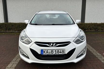 Hyundai i40 211.000 km 5.499 &euro; Weingarten 76356