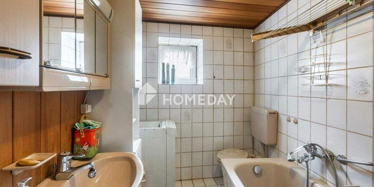 Doppelhaushälfte Kraichtal-Gochsheim Gochsheim - 7 Zimmer, 270 m&sup2;, 149.000&euro; | Angebot:25696798