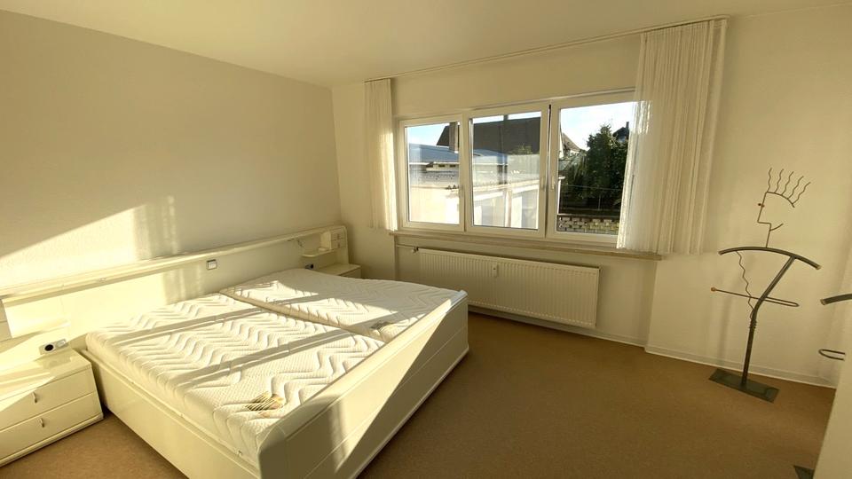 Erdgeschoßwohnung Karlsruhe Neureut - 4 Zimmer, 120 m&sup2;, 1.500&euro; | Angebot:25713682