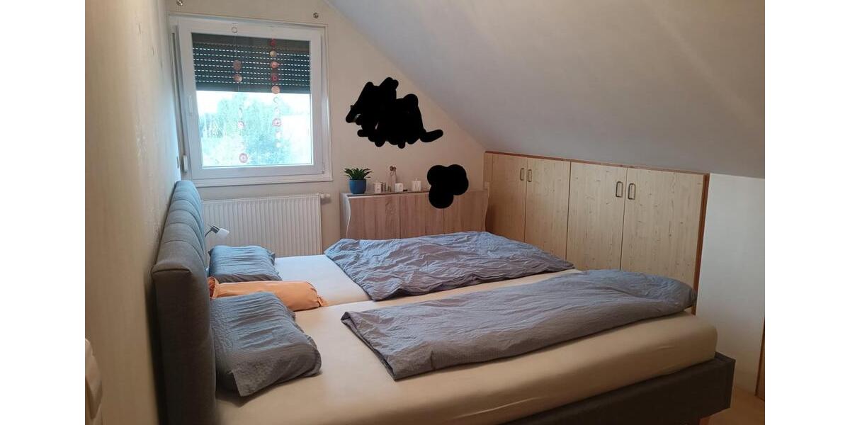 Dachgeschoßwohnung Sulzfeld - 3 Zimmer, 52 m&sup2;, 450&euro; | Angebot:25987953