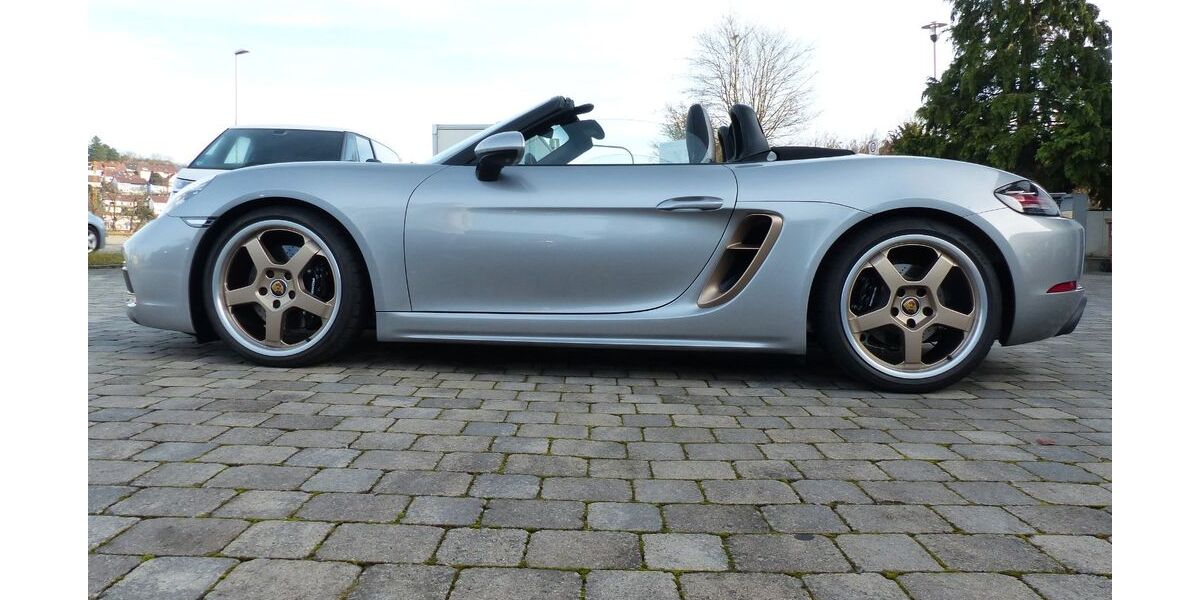 Porsche Boxster 1.850 km 104.940 &euro; Wurmberg 75449