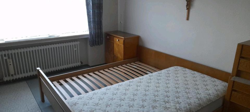 Doppelhaushälfte Gaggenau - 8 Zimmer, 170 m&sup2;, 350.000&euro; | Angebot:26251347