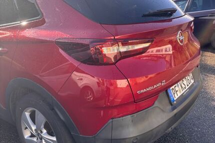 Opel Grandland (X) 125.000 km 10.500 € Niefern 75223