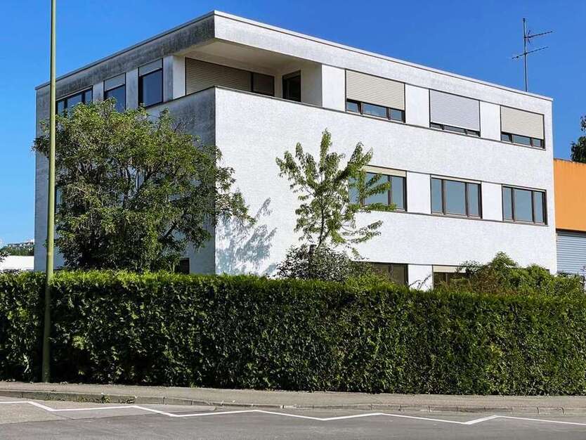 Büro in Ditzingen 650 € 122 m²